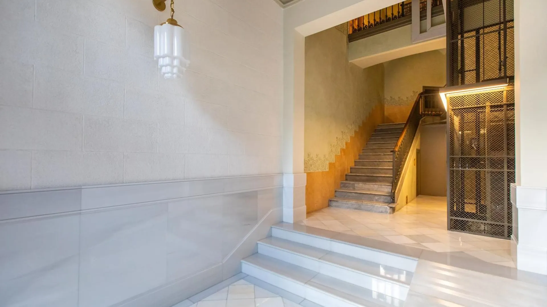 B41 - Apartamento Para Grandes Grupos En Bcn Centro Barselona Daire