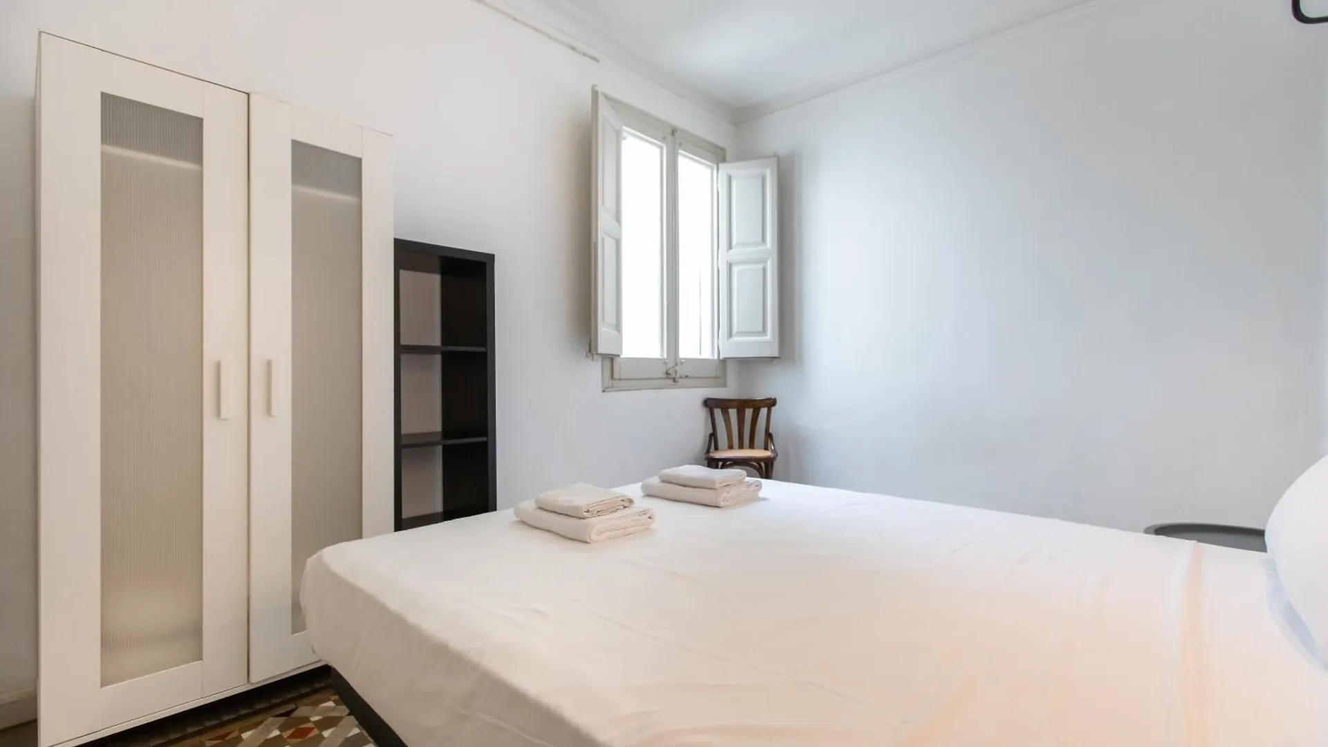 B41 - Apartamento Para Grandes Grupos En Bcn Centro Barselona 0*,