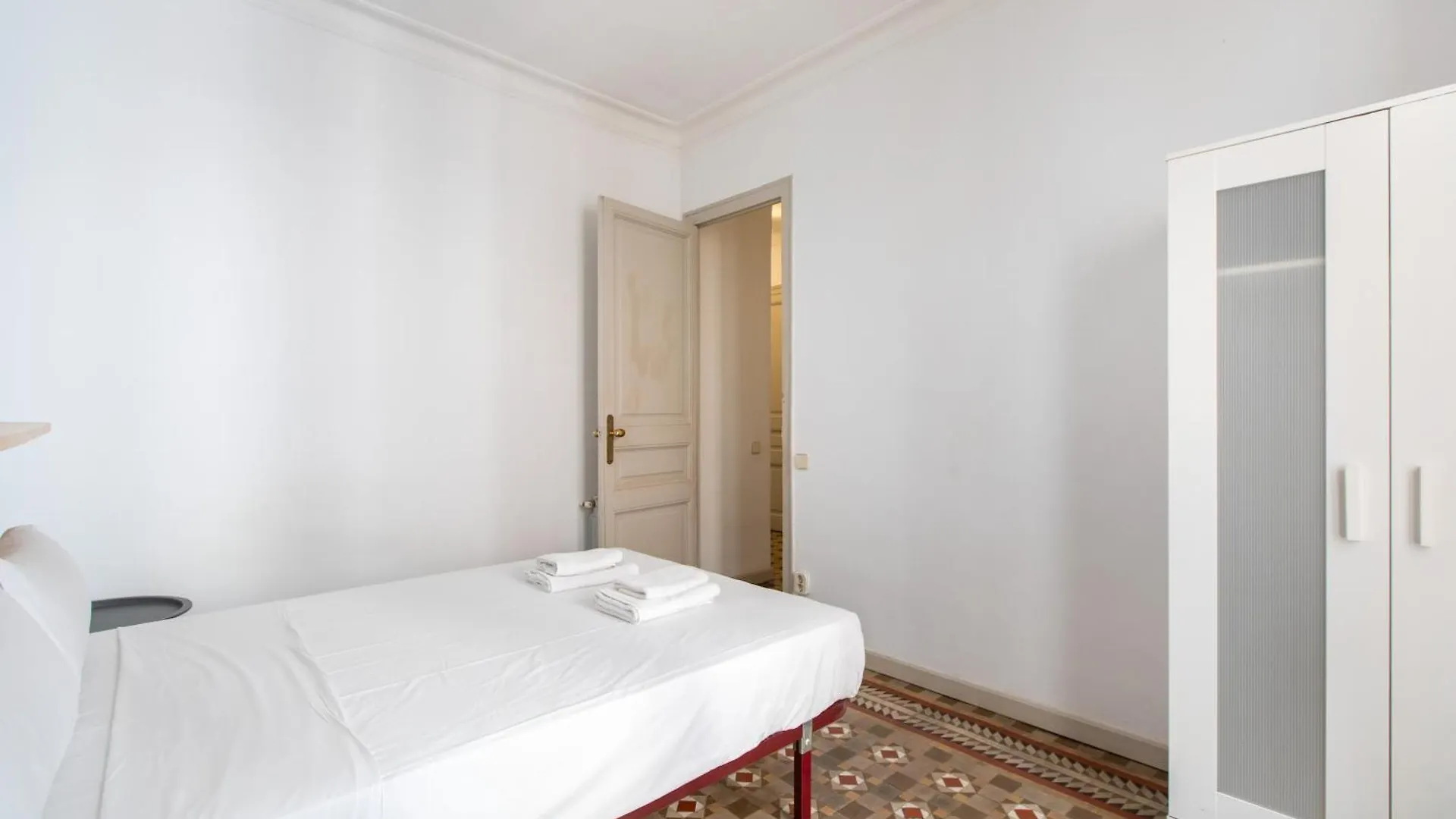 Daire B41 - Apartamento Para Grandes Grupos En Bcn Centro Barselona